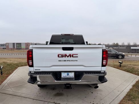 Used 2024 GMC Sierra 2500 Pro w/ Convenience Package image 7