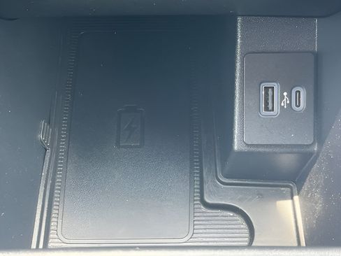 Used 2024 Ford Edge Titanium AWD/4WD image 31
