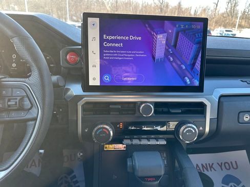 Used 2025 Toyota Tacoma TRD Sport w/ TRD Sport Upgrade Package image 31