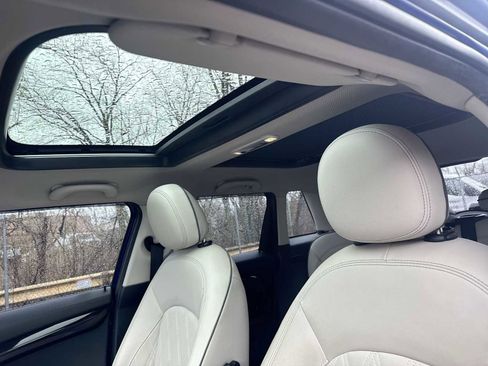 Used 2021 MINI Cooper S image 23