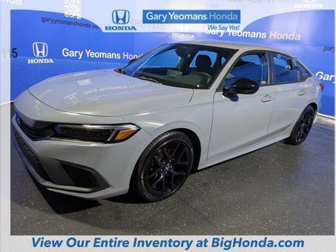 Used 2023 Honda Civic Sport image 11