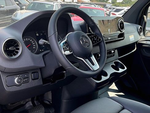 New 2024 Mercedes-Benz Sprinter 3500 image 6
