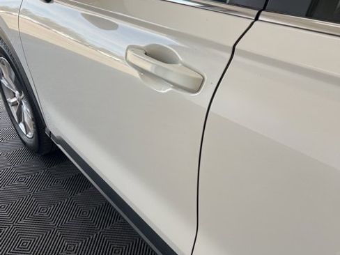 Used 2024 Honda CR-V EX-L image 2