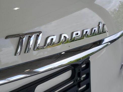 Used 2022 Maserati Levante GT AWD/4WD image 5