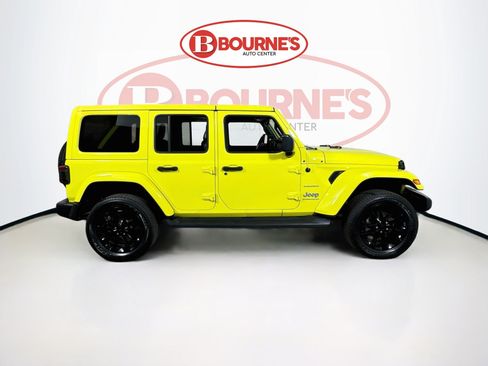 Used 2023 Jeep Wrangler Unlimited Sahara w/ Cold Weather Group AWD/4WD image 12
