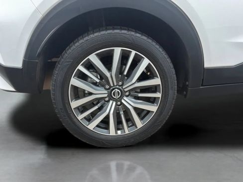 Used 2021 Nissan Kicks SV FWD image 27