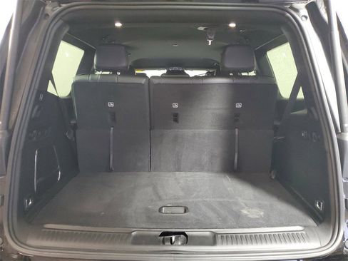 Used 2023 Jeep Wagoneer 4WD image 23