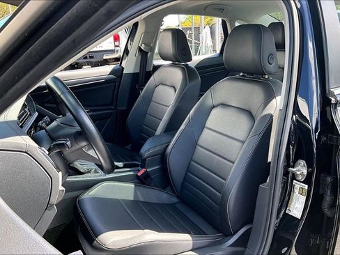 Used 2024 Volkswagen Jetta SE image 20