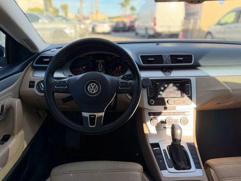 Used 2014 Volkswagen CC R-Line image 32