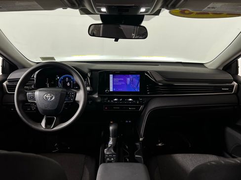 Certified 2025 Toyota Camry LE FWD image 22
