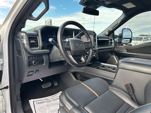 Used 2024 Ford F250 Platinum image 14