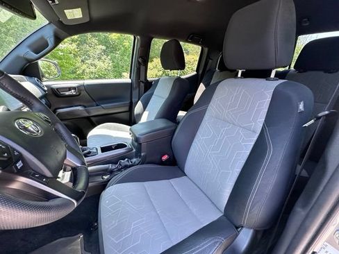 Used 2023 Toyota Tacoma TRD Sport w/ Black Out Package (TMS) AWD/4WD image 12