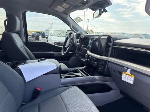 Used 2026 Ford F250 XLT w/ XLT Premium Package AWD/4WD image 10