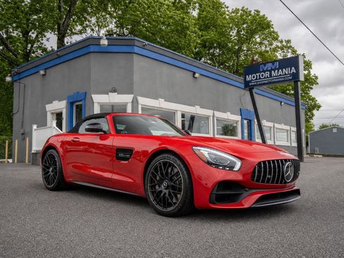 Used 2018 Mercedes-Benz AMG GT Roadster image 1
