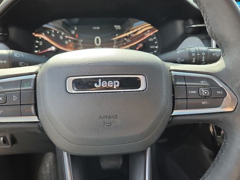Used 2023 Jeep Compass Latitude AWD/4WD image 21