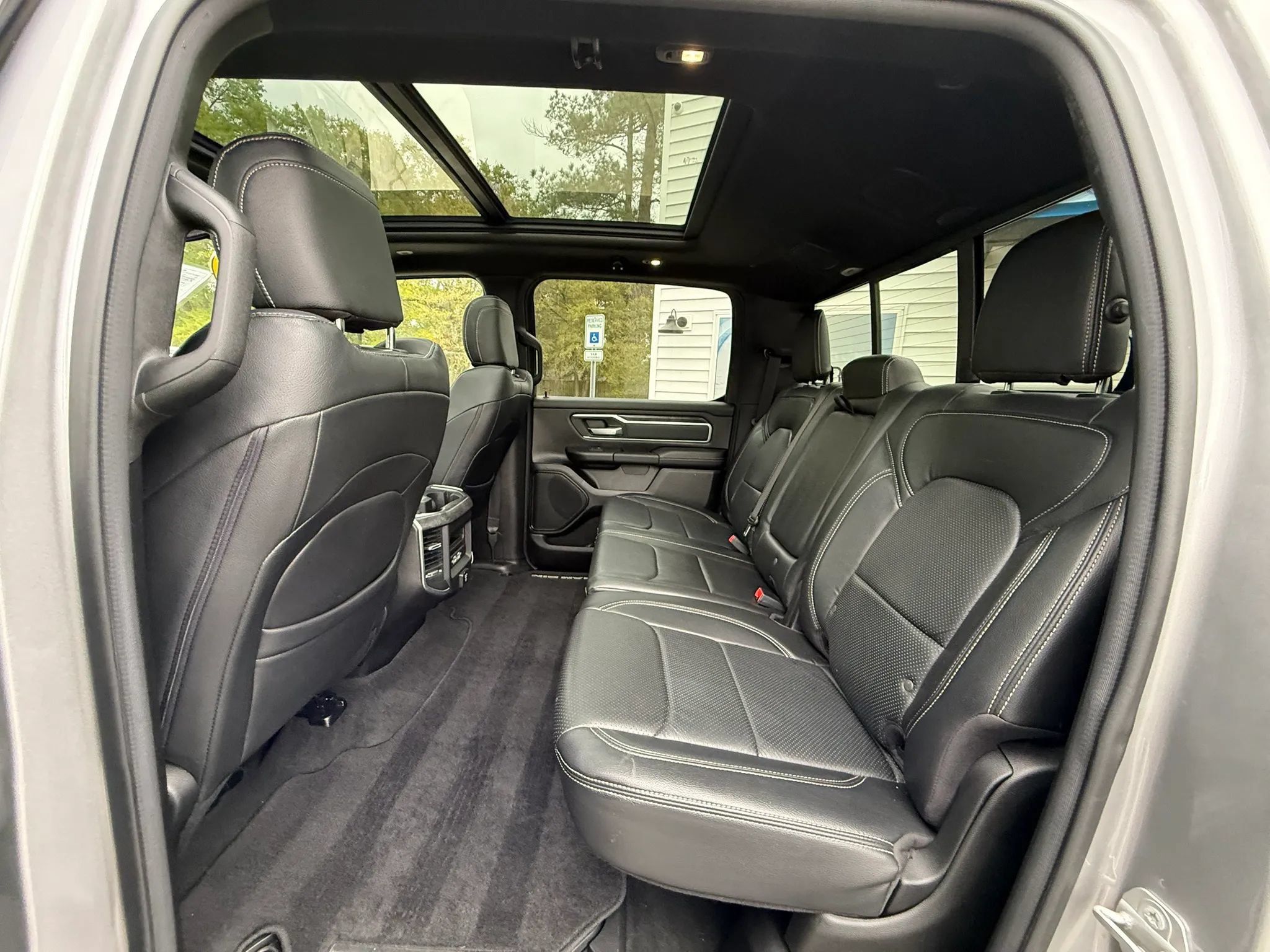 Used 2022 RAM 1500 Big Horn AWD/4WD image 24