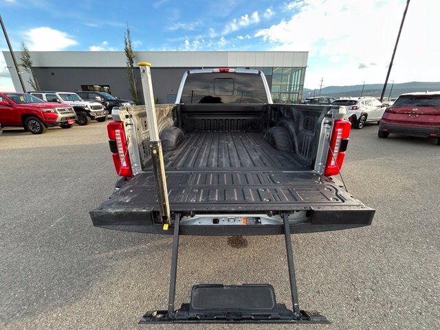 Used 2024 Ford F350 Lariat w/ Lariat Ultimate Package AWD/4WD image 13