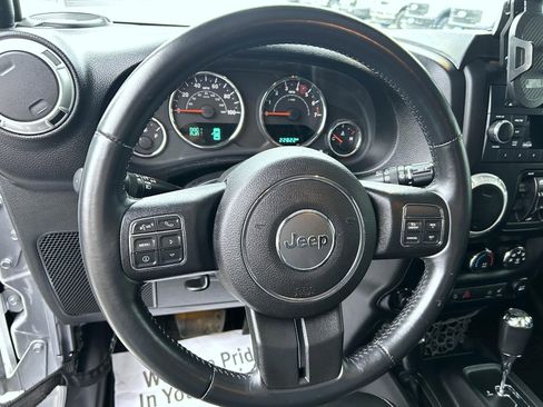 Used 2015 Jeep Wrangler Unlimited Sahara w/ Connectivity Group image 11