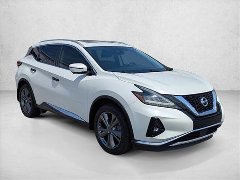 Used 2020 Nissan Murano Platinum w/ Cargo Package FWD image 3