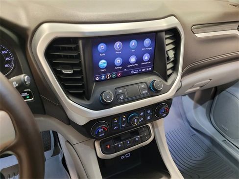 Used 2023 GMC Acadia SLT image 23