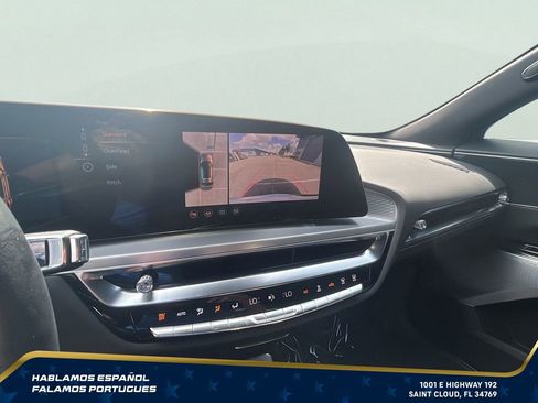 Used 2025 Cadillac Lyriq Luxury w/ LPO, Floor Liner Package AWD/4WD image 18