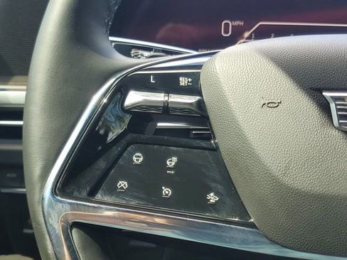 Certified 2025 Cadillac Escalade ESV Premium Luxury image 23