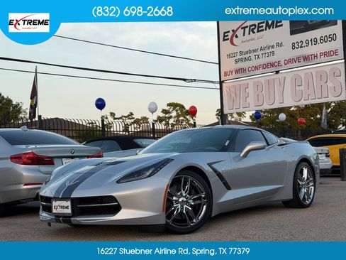 Used 2019 Chevrolet Corvette Stingray Coupe RWD image 1