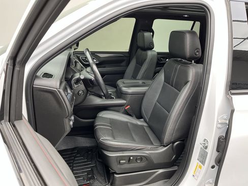 Used 2022 Chevrolet Tahoe RST w/ Luxury Package AWD/4WD image 10