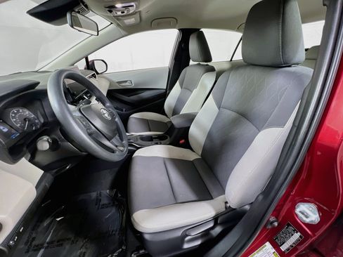 Used 2024 Toyota Corolla LE FWD image 19