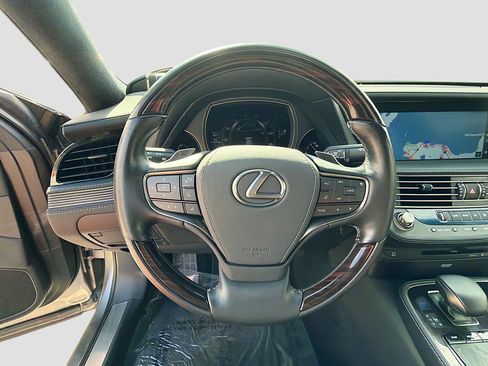 Used 2019 Lexus LS 500 AWD image 36