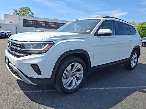 Used 2023 Volkswagen Atlas SE AWD/4WD image 3
