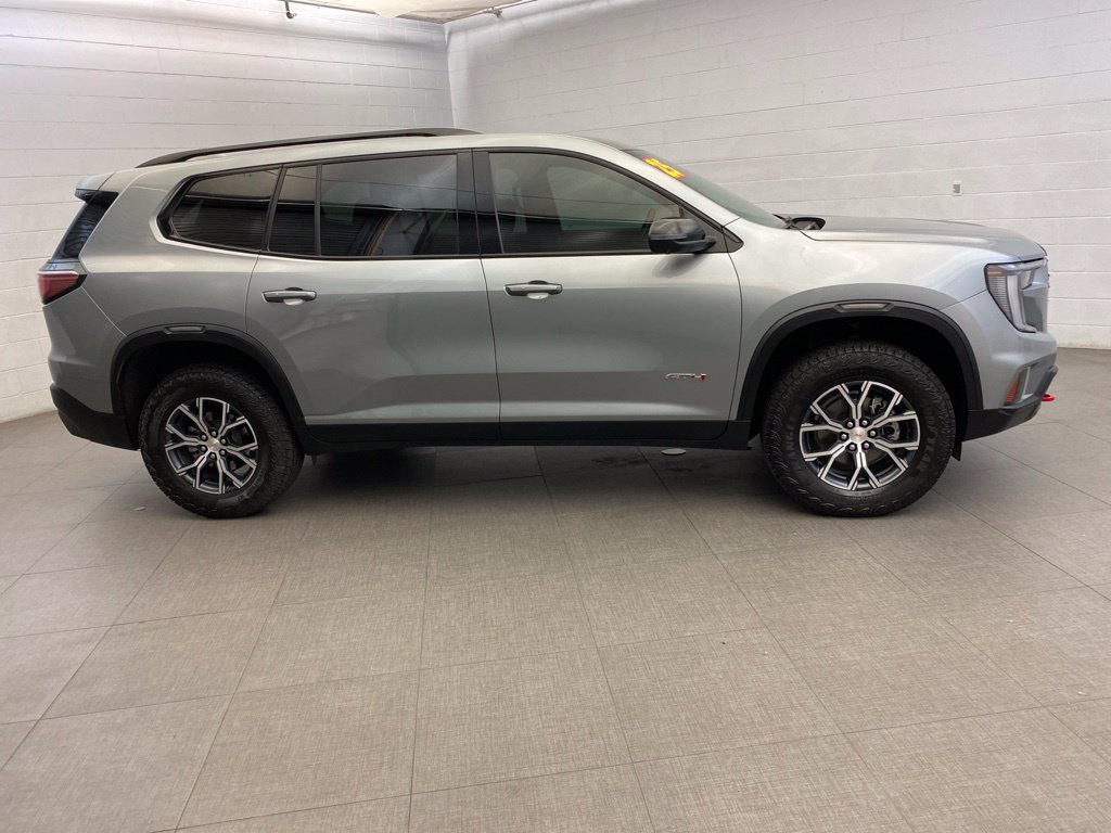 Used 2025 GMC Acadia AT4 AWD/4WD image 9