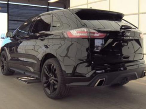 Used 2022 Ford Edge ST w/ Equipment Group 401A image 8