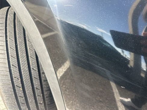 Used 2023 Toyota Highlander LE image 2