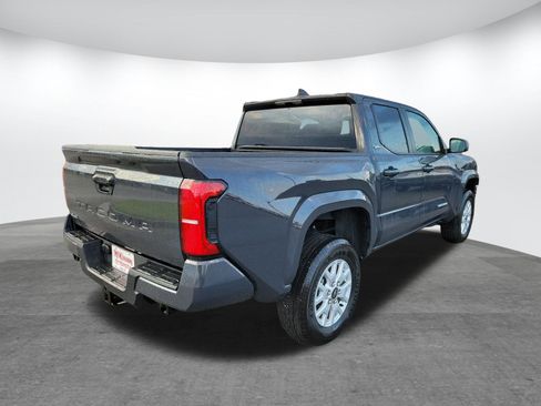 Certified 2025 Toyota Tacoma SR5 image 5