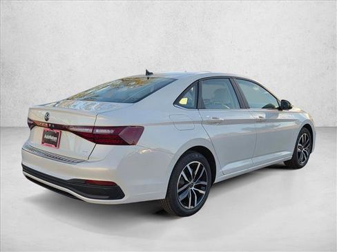 New 2026 Volkswagen Jetta SE image 2
