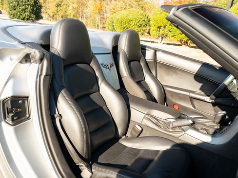 Used 2006 Chevrolet Corvette Convertible w/ Preferred Equipment Group image 33