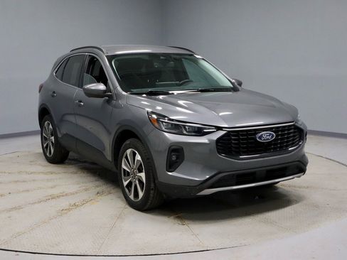 Certified 2024 Ford Escape Platinum image 1