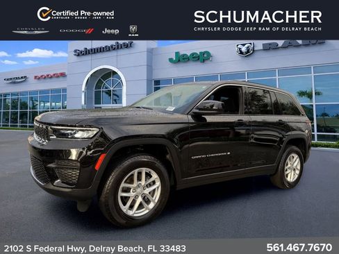 Used 2025 Jeep Grand Cherokee Laredo X w/ Luxury Tech Group I RWD image 3