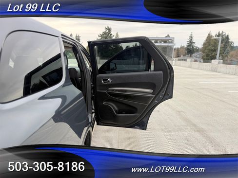 Used 2018 Dodge Durango SXT w/ 3rd Row Seating Group AWD/4WD image 40