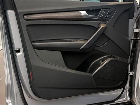 Certified 2023 Audi Q5 Premium w/ Convenience Package image 22