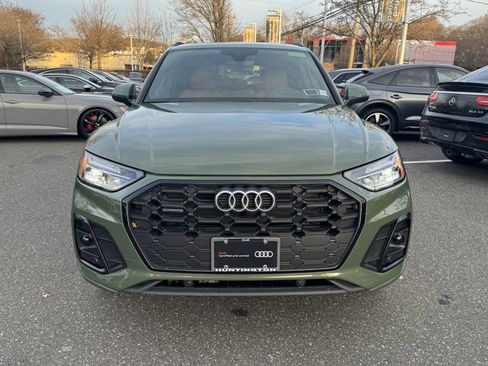 Used 2025 Audi Q5 2.0T Premium w/ Convenience Plus Package image 2