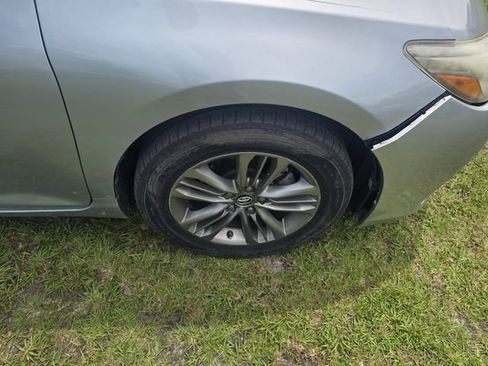 Used 2017 Toyota Camry SE FWD image 10
