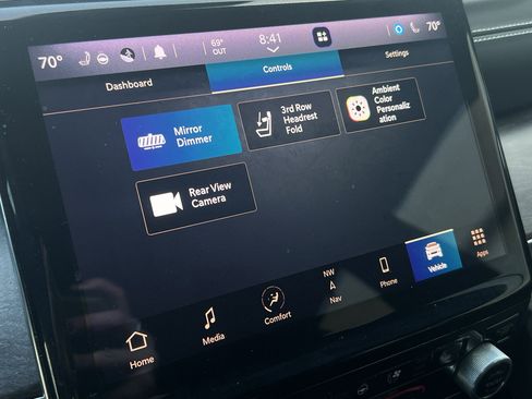 Used 2021 Jeep Grand Cherokee L Overland w/ Luxury Tech Group IV image 36