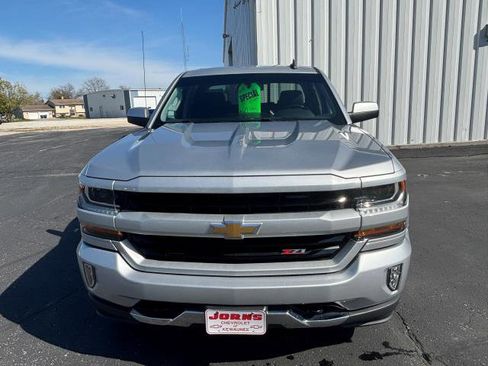 Used 2018 Chevrolet Silverado 1500 LT w/ All Star Edition AWD/4WD image 4