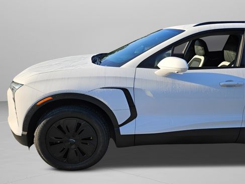 New 2025 Chevrolet Blazer EV LT image 22