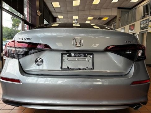 Used 2025 Honda Civic Sport image 11