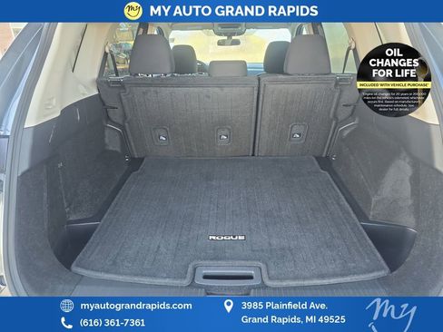 Used 2025 Nissan Rogue SV AWD/4WD image 25