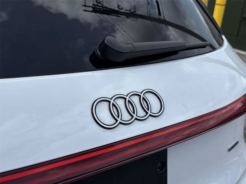 Used 2025 Audi Q5 Premium Plus AWD/4WD image 10
