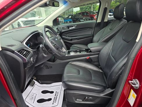 Used 2019 Ford Edge Titanium FWD image 10